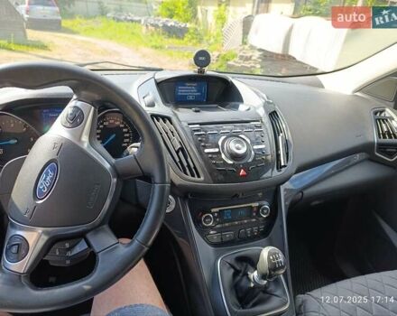 Білий Форд Куга, об'ємом двигуна 2 л та пробігом 272 тис. км за 12900 $, фото 2 на Automoto.ua