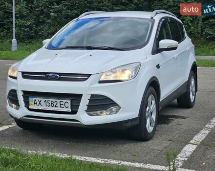 Белый Форд Куга, объемом двигателя 2 л и пробегом 106 тыс. км за 11016 $, фото 1 на Automoto.ua