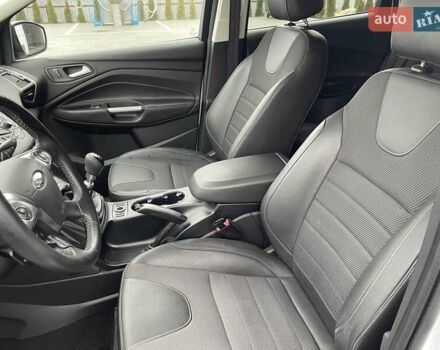 Белый Форд Куга, объемом двигателя 2 л и пробегом 182 тыс. км за 11950 $, фото 34 на Automoto.ua