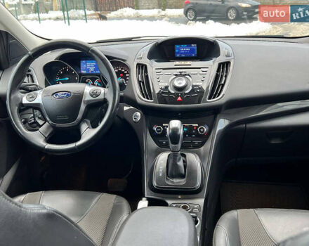 Белый Форд Куга, объемом двигателя 2 л и пробегом 205 тыс. км за 12700 $, фото 6 на Automoto.ua