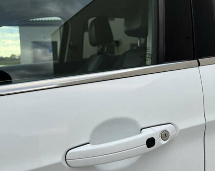 Білий Форд Куга, об'ємом двигуна 2 л та пробігом 198 тис. км за 11800 $, фото 6 на Automoto.ua