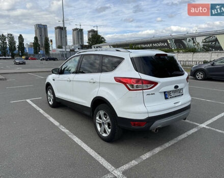 Форд Куга 2013 у Києві на Automoto.ua Білий Форд Куга, об'ємом двигуна 1.6 л та пробігом 126 тис. км за 13000 $, фото 5 на Automoto.ua