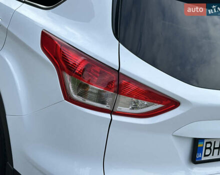 Белый Форд Куга, объемом двигателя 2 л и пробегом 125 тыс. км за 13700 $, фото 16 на Automoto.ua