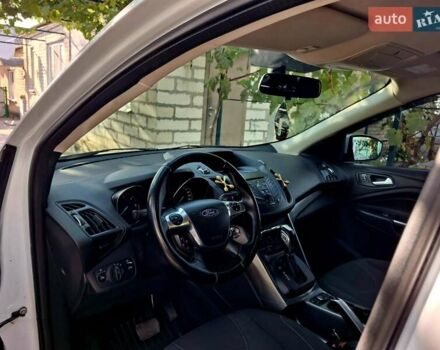 Білий Форд Куга, об'ємом двигуна 2 л та пробігом 190 тис. км за 11600 $, фото 2 на Automoto.ua