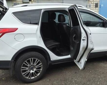 Белый Форд Куга, объемом двигателя 2 л и пробегом 135 тыс. км за 14500 $, фото 52 на Automoto.ua