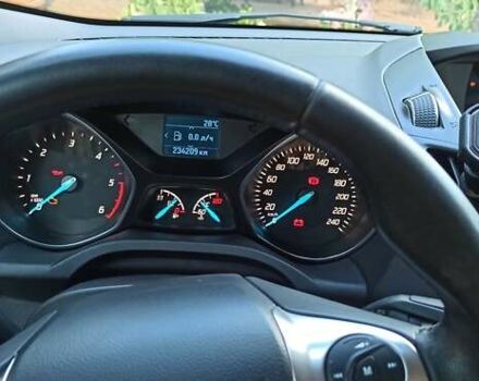 Форд Куга 2013 в Буче на Automoto.ua Белый Форд Куга, объемом двигателя 2 л и пробегом 234 тыс. км за 12000 $, фото 24 на Automoto.ua