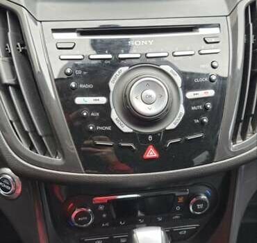 Белый Форд Куга, объемом двигателя 2 л и пробегом 135 тыс. км за 14500 $, фото 25 на Automoto.ua