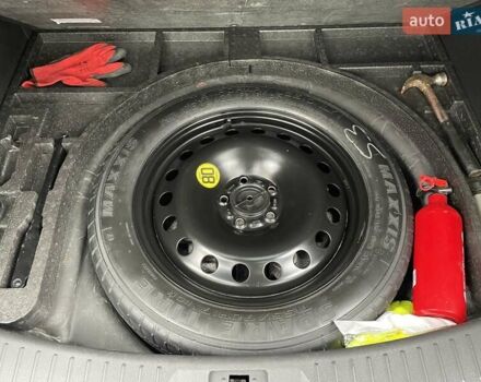 Белый Форд Куга, объемом двигателя 2 л и пробегом 182 тыс. км за 11950 $, фото 48 на Automoto.ua