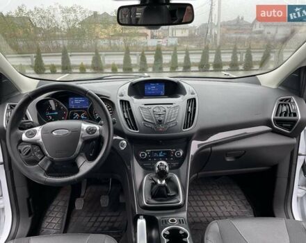 Белый Форд Куга, объемом двигателя 2 л и пробегом 182 тыс. км за 11950 $, фото 63 на Automoto.ua