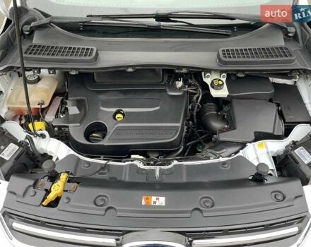 Белый Форд Куга, объемом двигателя 2 л и пробегом 182 тыс. км за 11950 $, фото 22 на Automoto.ua