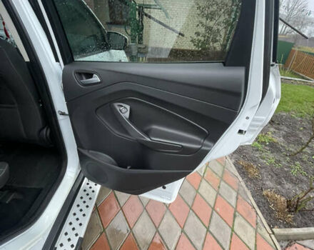 Білий Форд Куга, об'ємом двигуна 2 л та пробігом 301 тис. км за 12400 $, фото 69 на Automoto.ua