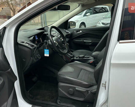 Білий Форд Куга, об'ємом двигуна 1.6 л та пробігом 194 тис. км за 13300 $, фото 6 на Automoto.ua