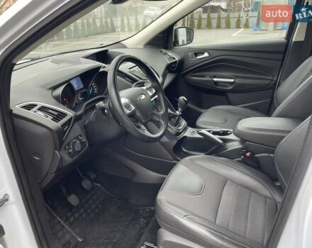 Белый Форд Куга, объемом двигателя 2 л и пробегом 182 тыс. км за 11950 $, фото 33 на Automoto.ua