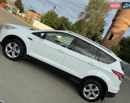 Белый Форд Куга, объемом двигателя 2 л и пробегом 198 тыс. км за 12499 $, фото 9 на Automoto.ua
