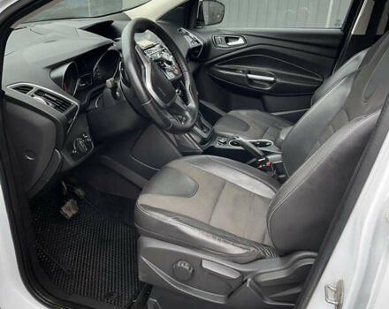 Белый Форд Куга, объемом двигателя 2 л и пробегом 213 тыс. км за 12300 $, фото 9 на Automoto.ua