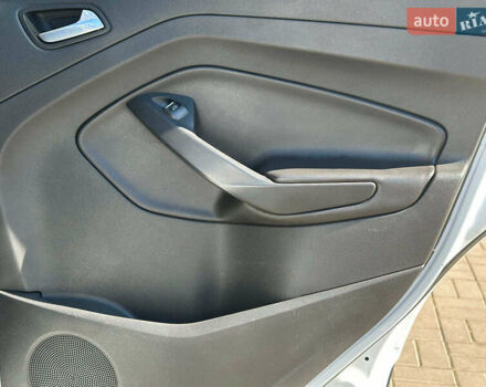 Белый Форд Куга, объемом двигателя 2 л и пробегом 221 тыс. км за 10990 $, фото 18 на Automoto.ua