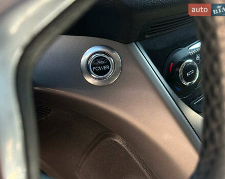 Белый Форд Куга, объемом двигателя 2 л и пробегом 221 тыс. км за 10990 $, фото 14 на Automoto.ua