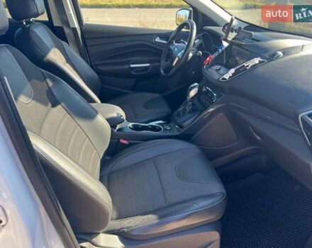 Белый Форд Куга, объемом двигателя 2 л и пробегом 117 тыс. км за 13000 $, фото 12 на Automoto.ua