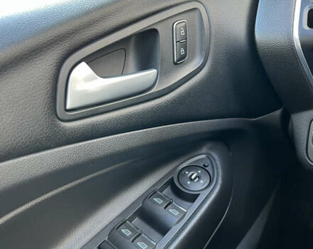 Білий Форд Куга, об'ємом двигуна 2 л та пробігом 198 тис. км за 11800 $, фото 33 на Automoto.ua