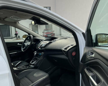 Білий Форд Куга, об'ємом двигуна 2 л та пробігом 198 тис. км за 11800 $, фото 28 на Automoto.ua