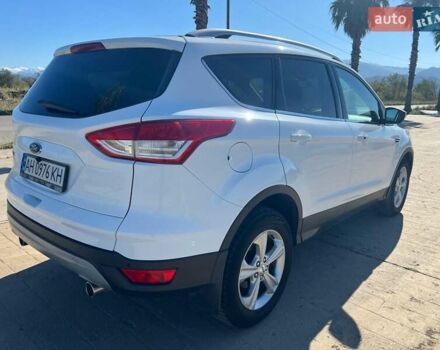 Белый Форд Куга, объемом двигателя 2 л и пробегом 117 тыс. км за 13000 $, фото 4 на Automoto.ua