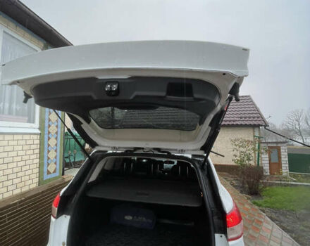 Білий Форд Куга, об'ємом двигуна 2 л та пробігом 301 тис. км за 12400 $, фото 44 на Automoto.ua