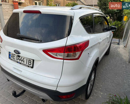 Білий Форд Куга, об'ємом двигуна 2 л та пробігом 182 тис. км за 15000 $, фото 4 на Automoto.ua