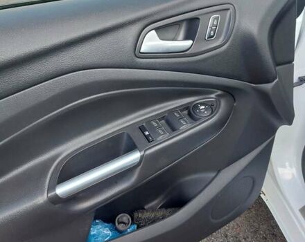 Белый Форд Куга, объемом двигателя 2 л и пробегом 201 тыс. км за 13400 $, фото 15 на Automoto.ua