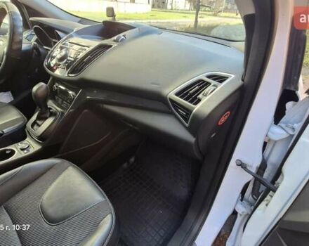 Белый Форд Куга, объемом двигателя 2 л и пробегом 175 тыс. км за 14100 $, фото 6 на Automoto.ua