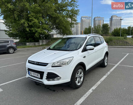 Форд Куга 2013 у Києві на Automoto.ua Білий Форд Куга, об'ємом двигуна 1.6 л та пробігом 126 тис. км за 13000 $, фото 7 на Automoto.ua