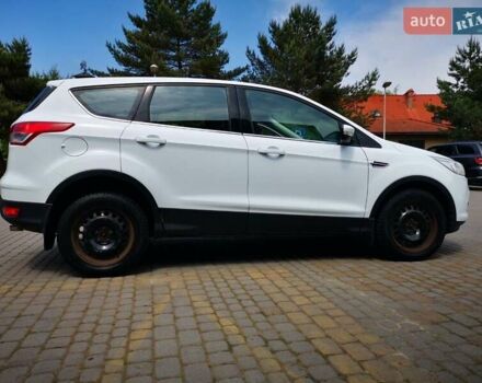 Білий Форд Куга, об'ємом двигуна 2 л та пробігом 115 тис. км за 13500 $, фото 5 на Automoto.ua