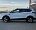 Білий Форд Куга, об'ємом двигуна 2 л та пробігом 170 тис. км за 13499 $, фото 5 на Automoto.ua