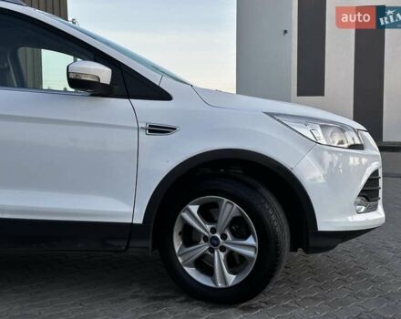 Білий Форд Куга, об'ємом двигуна 2 л та пробігом 170 тис. км за 13499 $, фото 12 на Automoto.ua