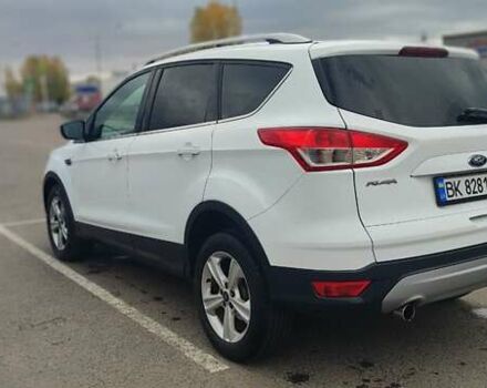 Белый Форд Куга, объемом двигателя 2 л и пробегом 220 тыс. км за 10500 $, фото 4 на Automoto.ua
