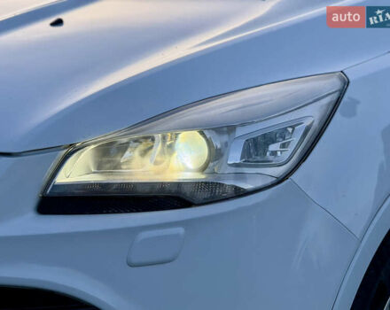 Білий Форд Куга, об'ємом двигуна 2 л та пробігом 205 тис. км за 16499 $, фото 31 на Automoto.ua