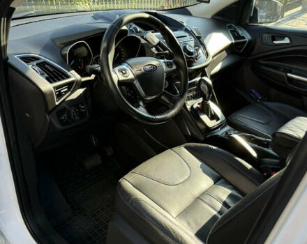 Форд Куга 2014 в Славском на Automoto.ua Белый Форд Куга, объемом двигателя 2 л и пробегом 123 тыс. км за 15600 $, фото 8 на Automoto.ua