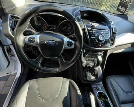 Форд Куга 2014 в Славском на Automoto.ua Белый Форд Куга, объемом двигателя 2 л и пробегом 123 тыс. км за 15600 $, фото 9 на Automoto.ua