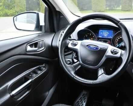 Белый Форд Куга, объемом двигателя 2 л и пробегом 166 тыс. км за 8400 $, фото 10 на Automoto.ua