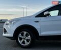 Білий Форд Куга, об'ємом двигуна 2 л та пробігом 170 тис. км за 13499 $, фото 4 на Automoto.ua