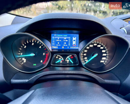 Білий Форд Куга, об'ємом двигуна 2 л та пробігом 205 тис. км за 16499 $, фото 38 на Automoto.ua