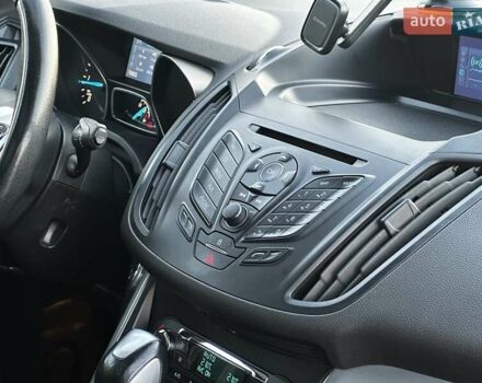 Білий Форд Куга, об'ємом двигуна 2 л та пробігом 170 тис. км за 13499 $, фото 34 на Automoto.ua