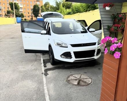 Білий Форд Куга, об'ємом двигуна 0 л та пробігом 235 тис. км за 13500 $, фото 3 на Automoto.ua
