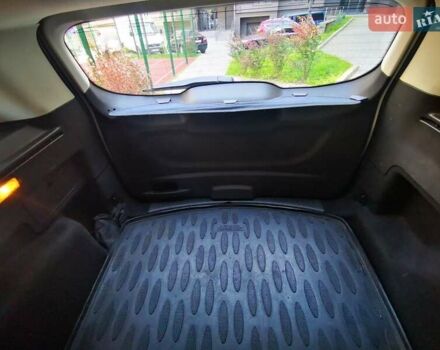 Білий Форд Куга, об'ємом двигуна 2 л та пробігом 115 тис. км за 13500 $, фото 1 на Automoto.ua