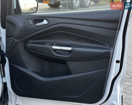 Білий Форд Куга, об'ємом двигуна 2 л та пробігом 170 тис. км за 13499 $, фото 30 на Automoto.ua