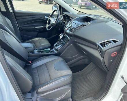 Білий Форд Куга, об'ємом двигуна 1.99 л та пробігом 188 тис. км за 14000 $, фото 12 на Automoto.ua