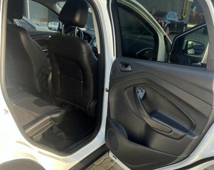 Белый Форд Куга, объемом двигателя 0 л и пробегом 230 тыс. км за 13500 $, фото 10 на Automoto.ua