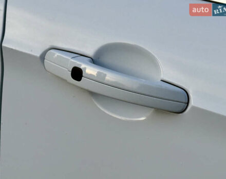 Білий Форд Куга, об'ємом двигуна 2 л та пробігом 205 тис. км за 16499 $, фото 28 на Automoto.ua