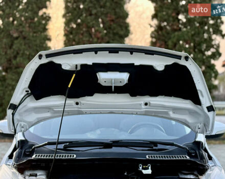 Білий Форд Куга, об'ємом двигуна 2 л та пробігом 205 тис. км за 16499 $, фото 83 на Automoto.ua