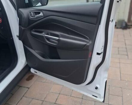 Білий Форд Куга, об'ємом двигуна 2 л та пробігом 183 тис. км за 13500 $, фото 11 на Automoto.ua