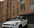 Белый Форд Куга, объемом двигателя 2 л и пробегом 290 тыс. км за 11500 $, фото 1 на Automoto.ua